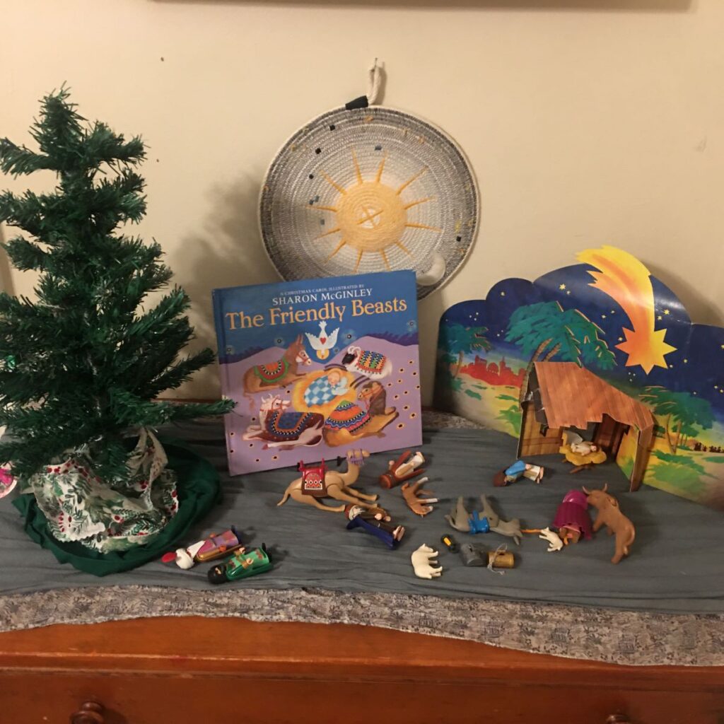 small-christmas-tree-book-nativity-set